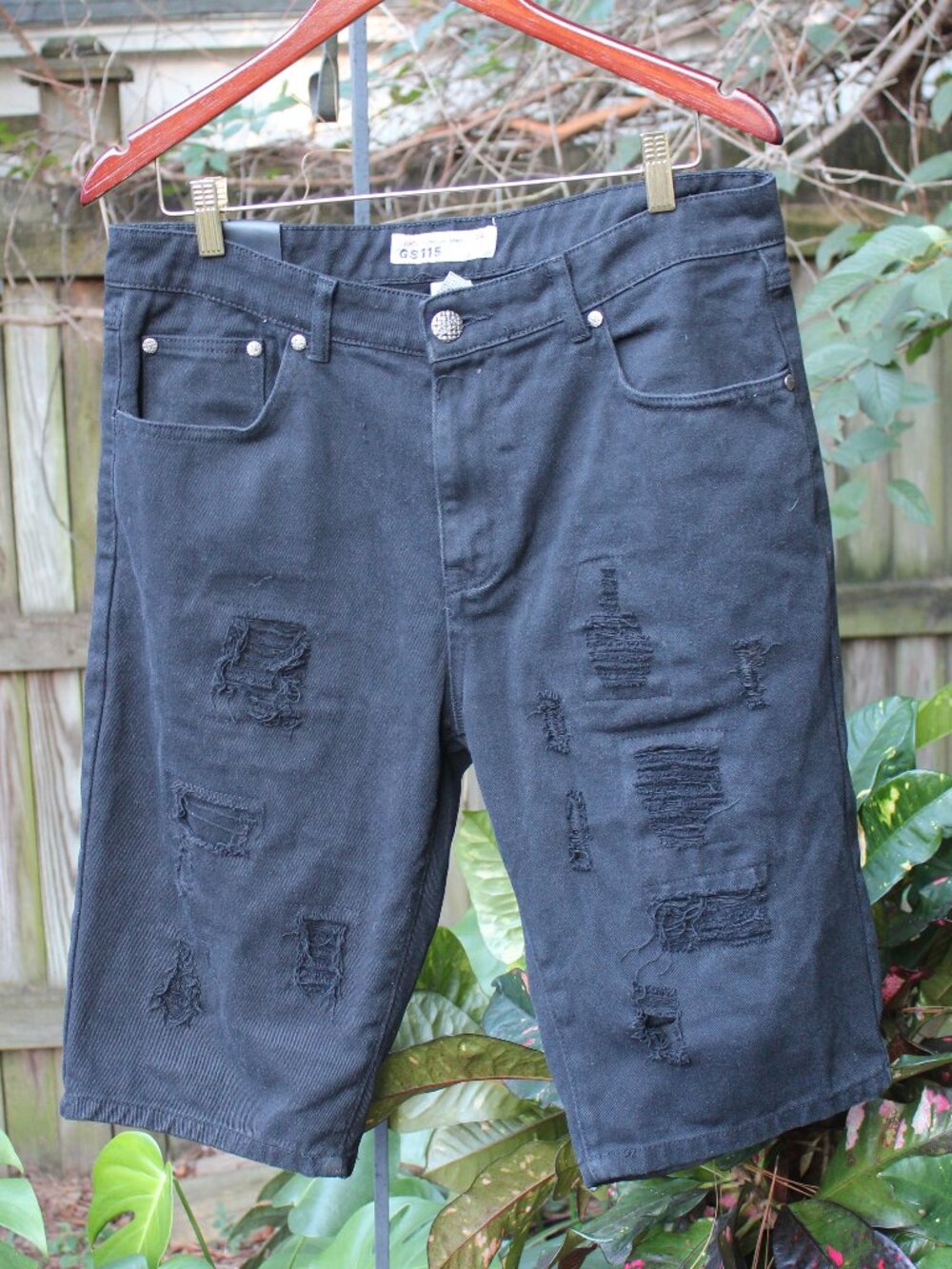 Title: GS115 Distressed Black Denim Jorts / Long Denim Shorts – Size 34 men